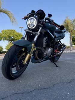 Suzuki Sv1000