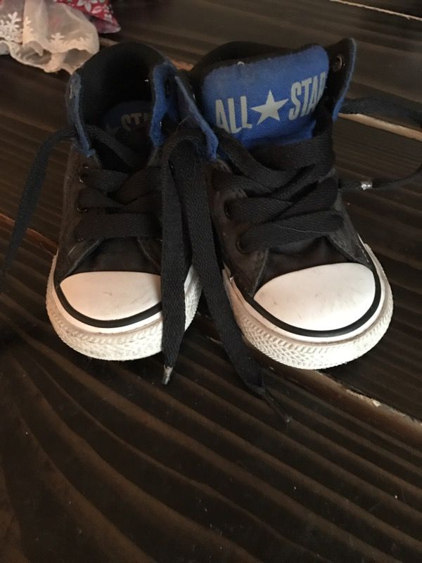 Size 5 toddler converse
