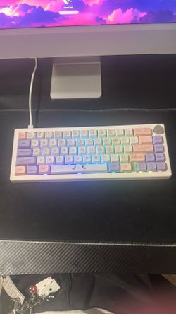 GMK67 custom built creamy keyboard 