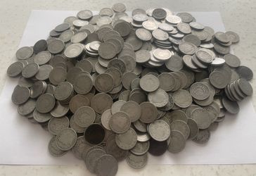 Liberty V Nickel Lot Of 600. Circulated