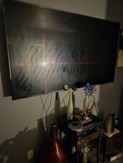 TLC ROKU 65IN. WITH MOUNTING RACKET INCLUDED