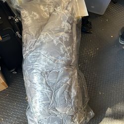 Queen Size Silk Comforter Set