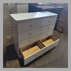 8 Drawer Dresser 