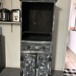 Rustic kitchen hutch