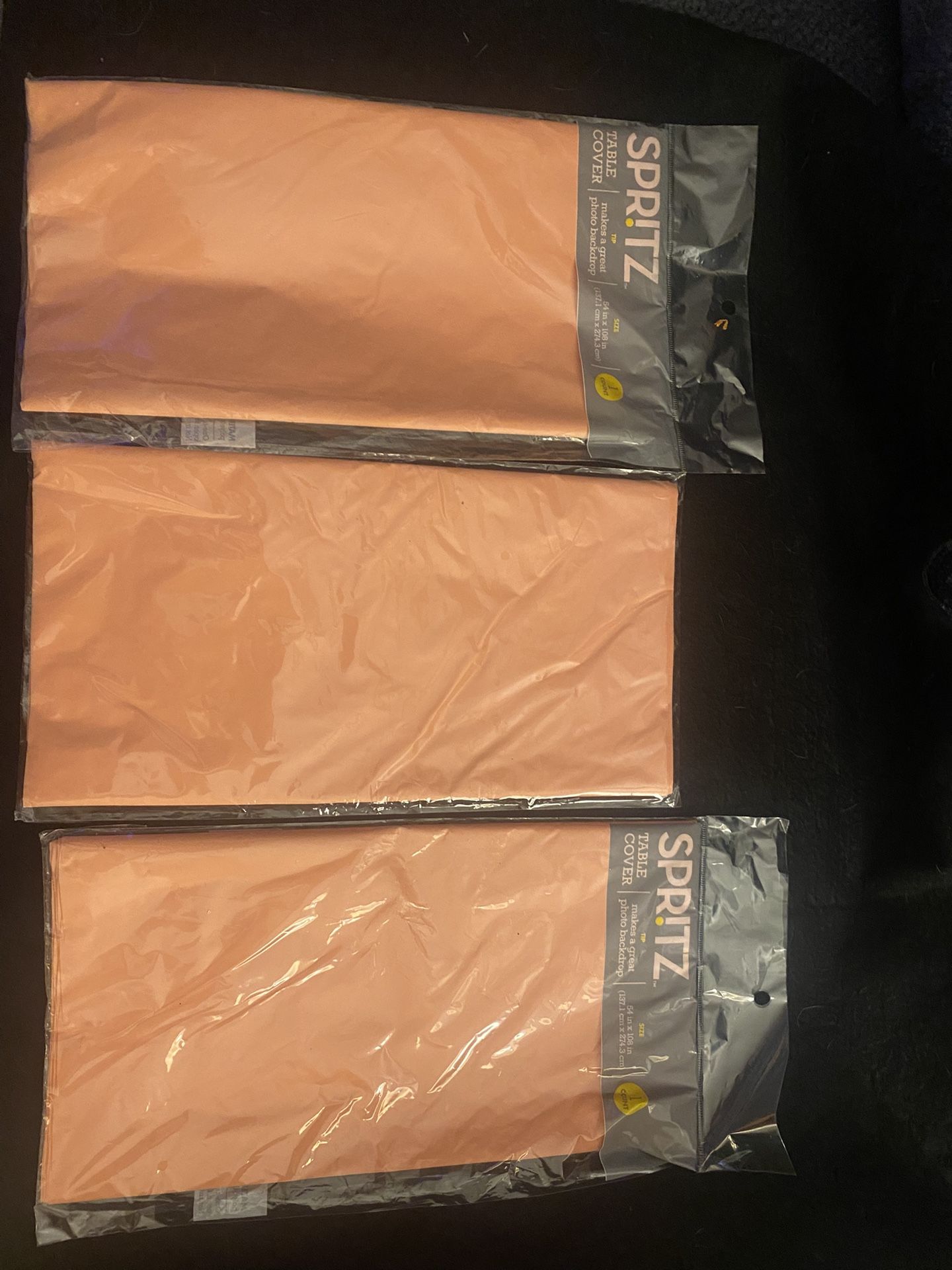 Spritz Plastic Table Covers