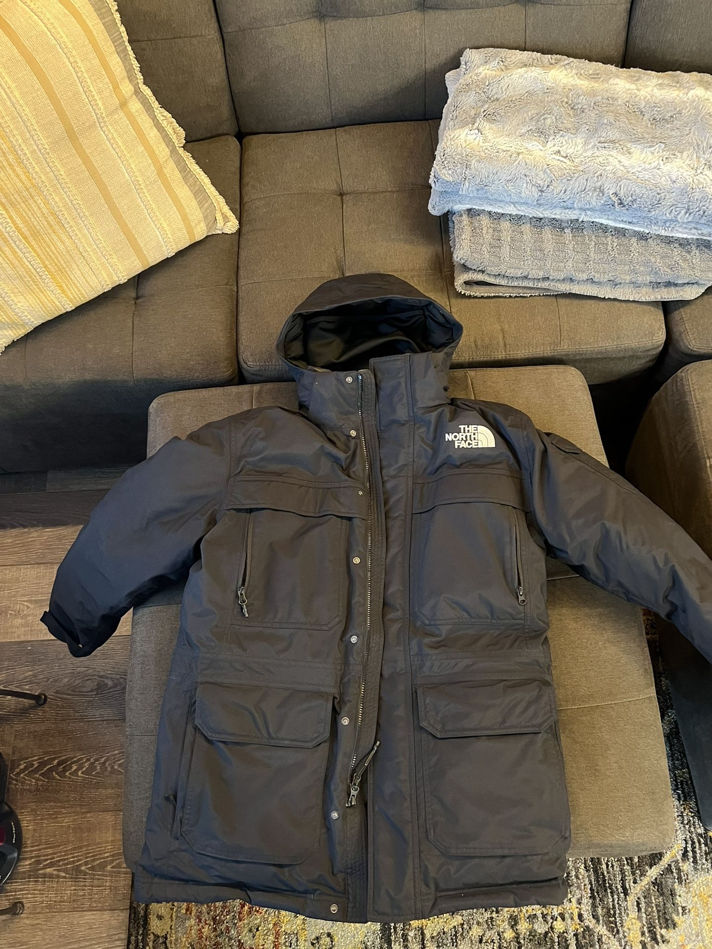 NorthFace McMurdo Parka 550