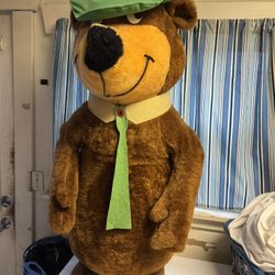 44” Yogi Bear Free Standing 1980