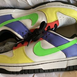 Dunk Low Green Strike Sz 7W