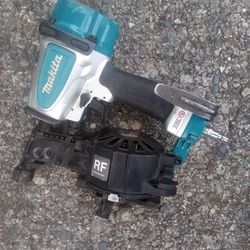 Makita AN454 Roofing Nailers 1-3/4in Excellent Condition. Many Other High End Tools. For Pick Up Fremont Seattle. No Low Ball Offers Please. No Trades