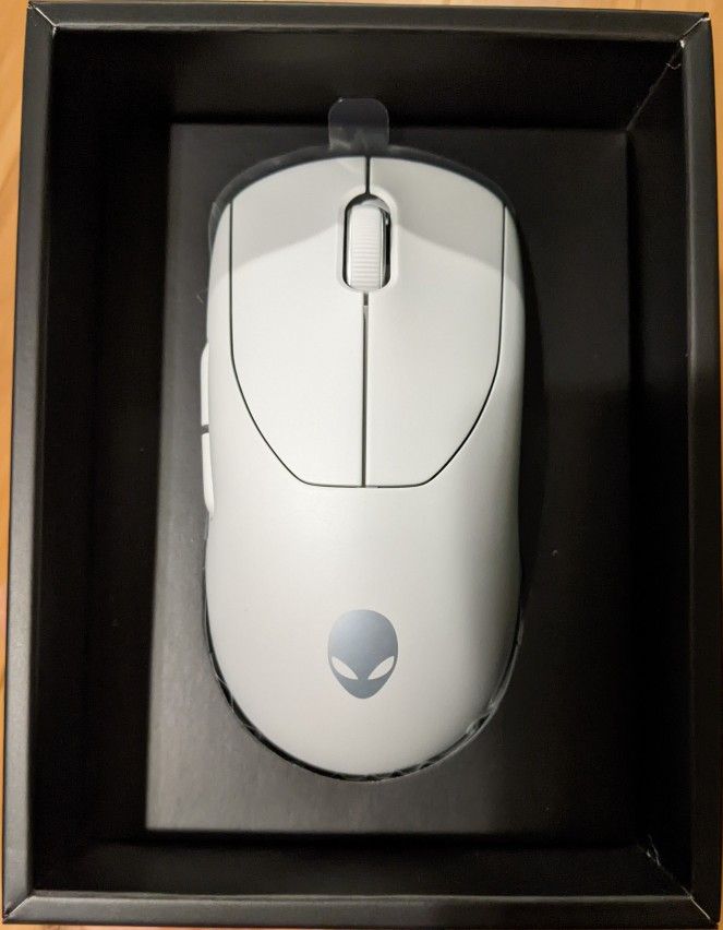 Alienware Pro Wireless Gaming Mouse Lunar Light White - 8khz Wired / 4khz Wireless Polling Rate