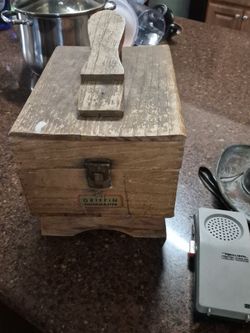 Shoeshine box