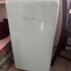 Magic Chef Refrigerator 