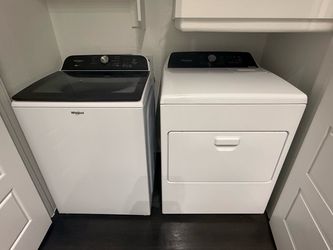 White Washer & Dryer Set – 18 Months Old – Excellent Condition