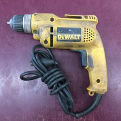 DEWALT Heavy Duty 3/8” Corded VSR Drill