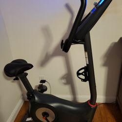 Schwinn 130 Upright Bike