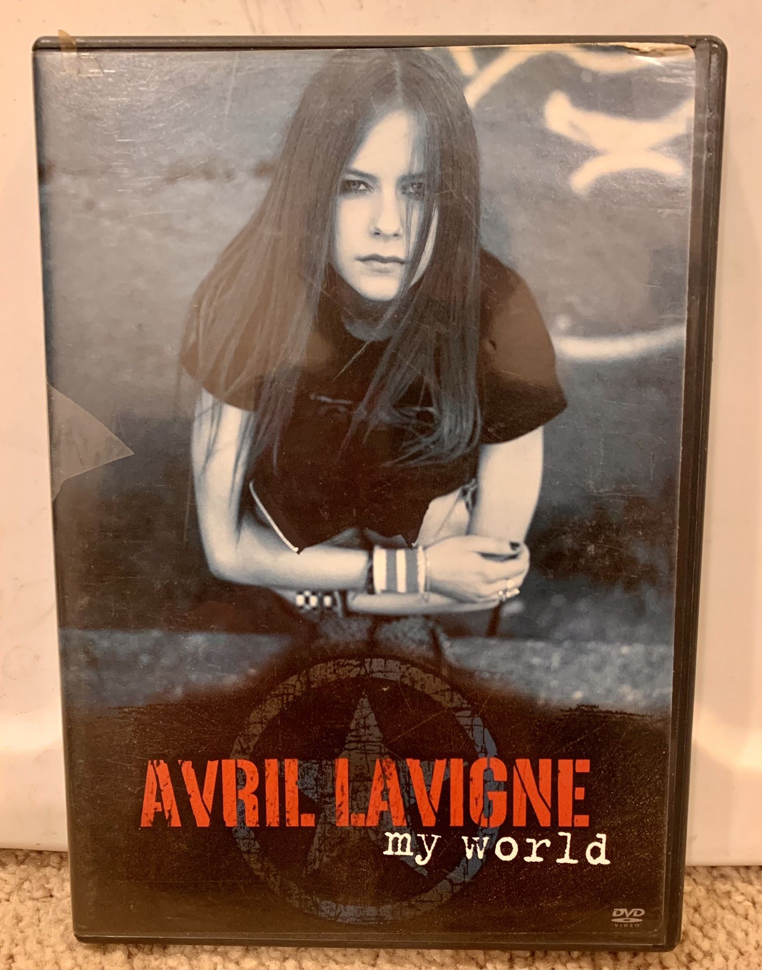 Avril Lavigne - My World (DVD, 2003)