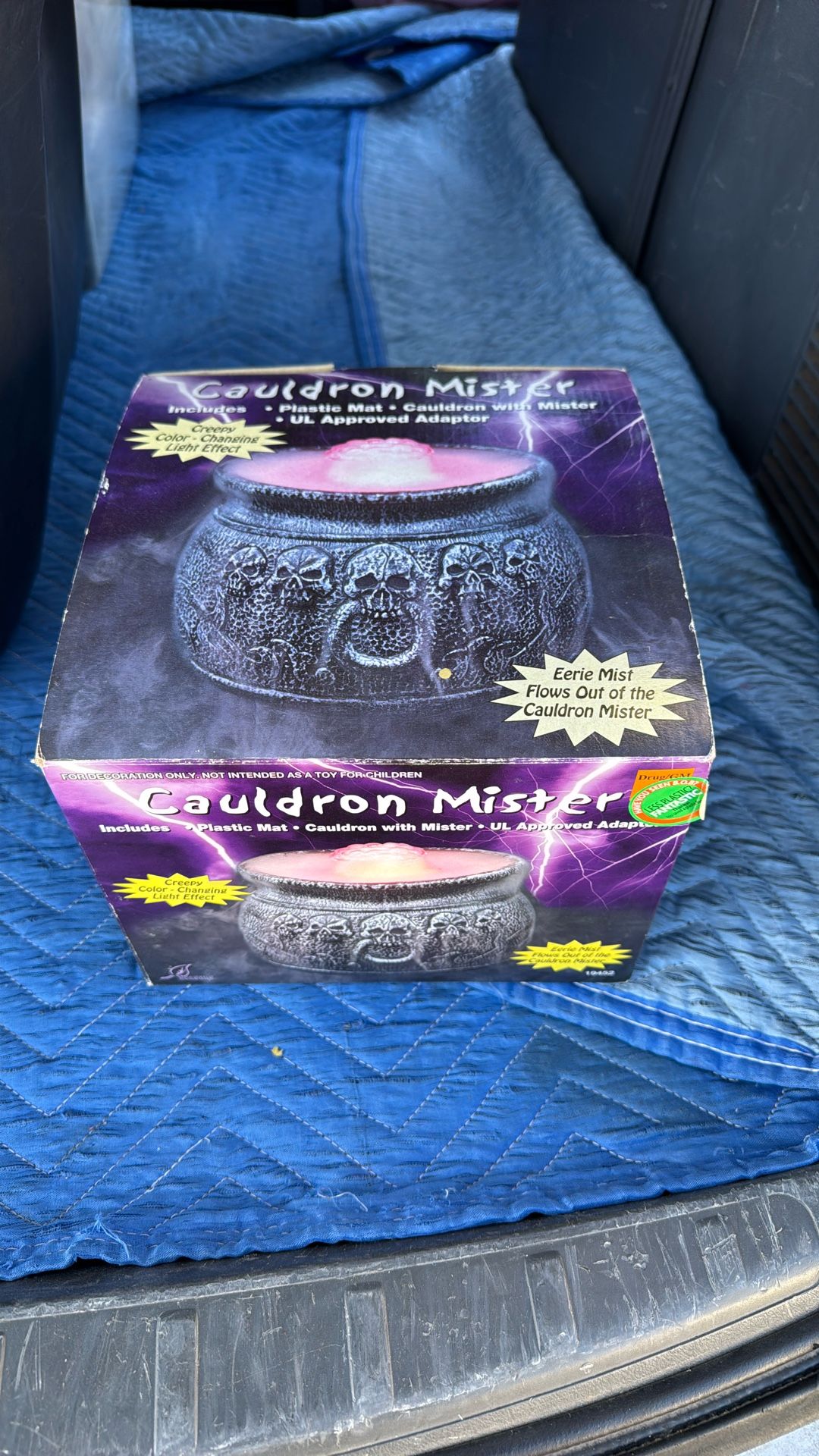 Halloween Cauldron Mister 