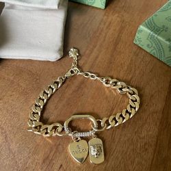 Bracelet women  color gold