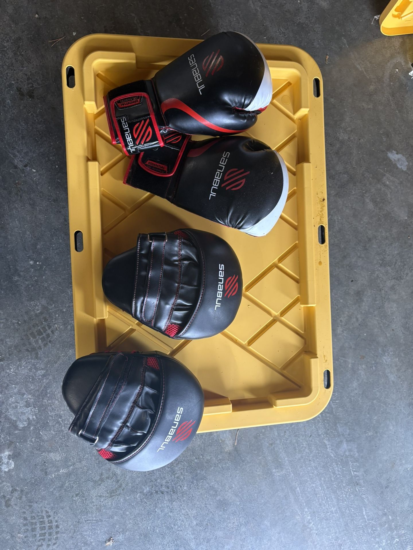 Boxing Gloves And Mitts