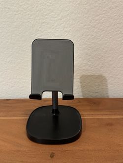 Swivel phone mount
