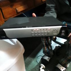 Bunker Hill Security 4-Channel DVR With 3 Swann SRPro-T845 Surveillance Cameras