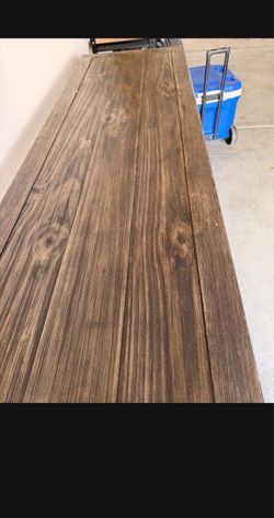 Accent table
