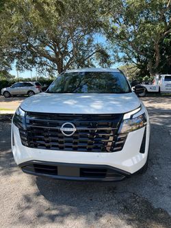 2026 nissan pathfinder SV clean title