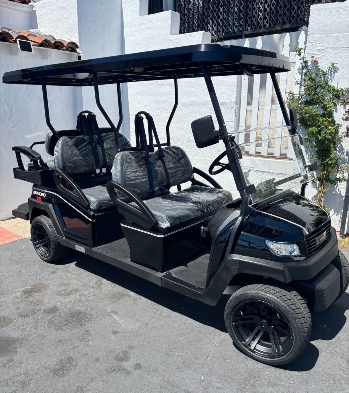 2025 Bintelli Beyond LITE 6-Passenger Non-Lifted 48-Volt Lithium Street Legal LSV Golf Cart