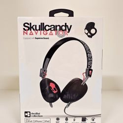 Lot of 22 Brand New Skullcandy Navigator Mic Headphones in Elephant Print