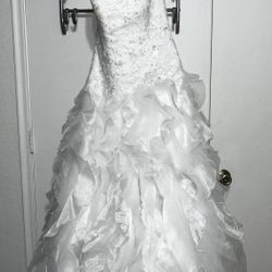 Monique Luo Wedding Dress Size 10 (Never Used, Brand New!) 