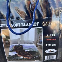 Cobertores Gruesos $65.    King Size 