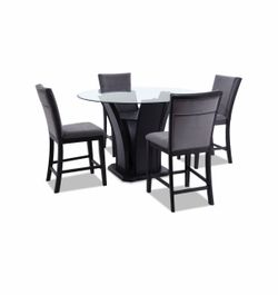 Dining  table and 4 upholdteted chairs