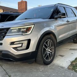 Ford Explorer 