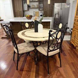 Round Dinning table with 4 chairs