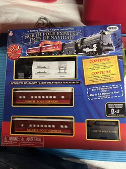 EZTEC NORTH POLE EXPRESS 29 PIECE CHRISTMAS RED TRAIN SET BATTERY OPERATED NEW