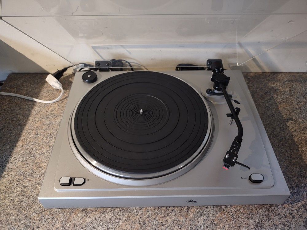 Calibre Turntable. Japan