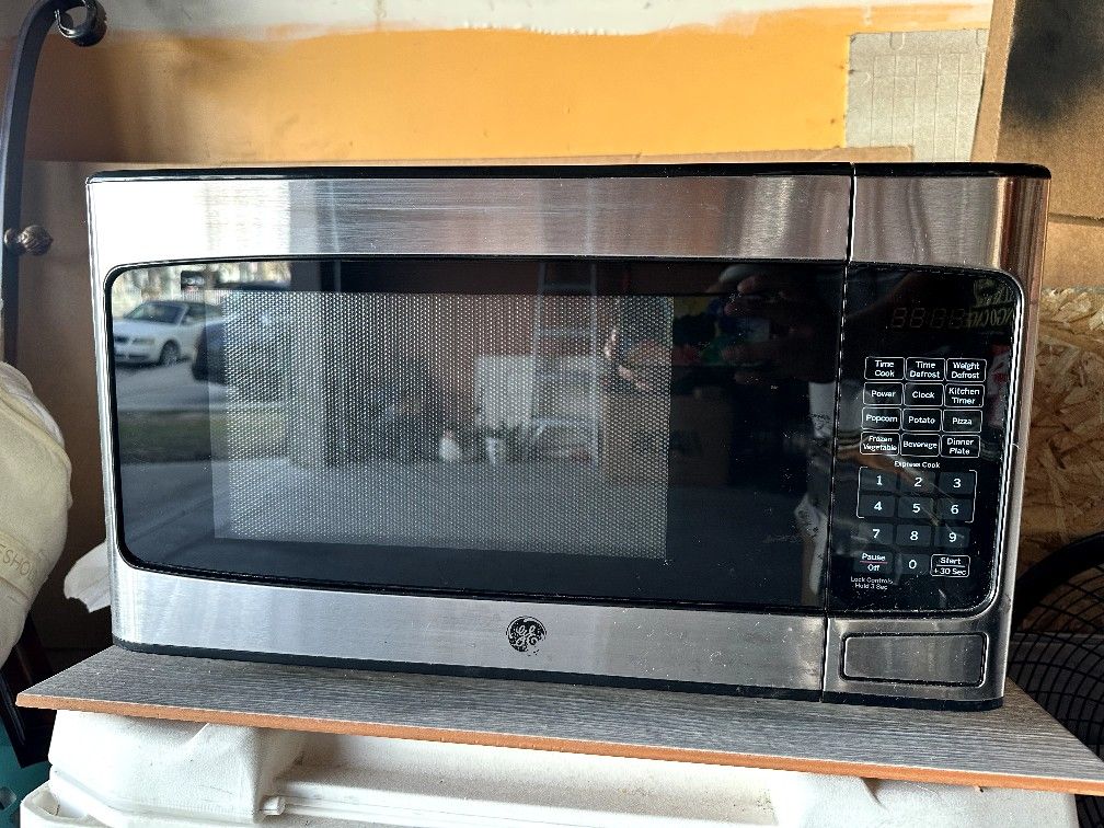 950 Watts Microwave