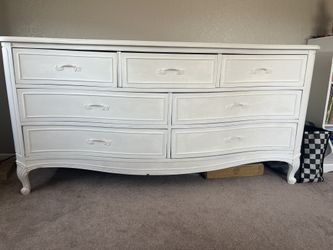 Vintage French Provincial Style Dresser