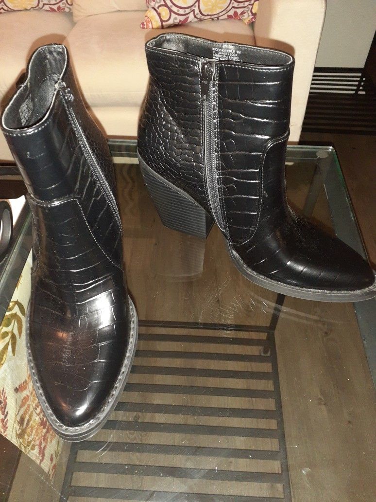 Black Steve Madden Boots