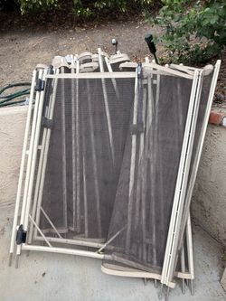 Pool gate