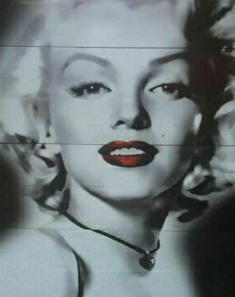 Marilyn Monroe dresser (sold)