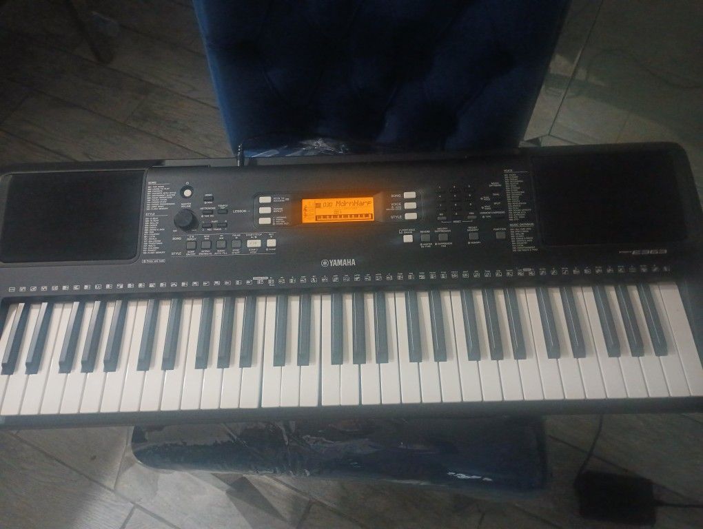 Yamaha Keyboard 