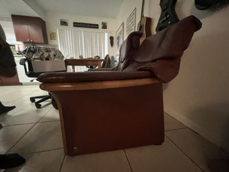 RED RECLINER NEED GONE TODAY ASAP