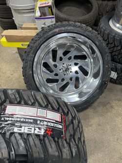 24x12 5x127 Fuel Forged Wheels