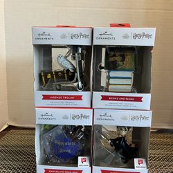 Hallmark Harry Potter bundle (4 total)