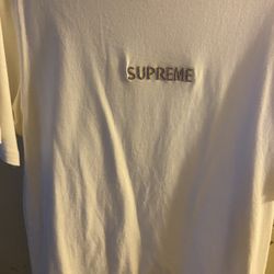BRAND NEW SUPREME SHIRT