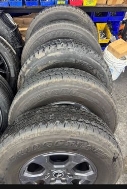 Bridgestone Dueler Tires & Ford Bronco Rims