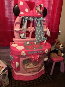 Minnie Kitchen