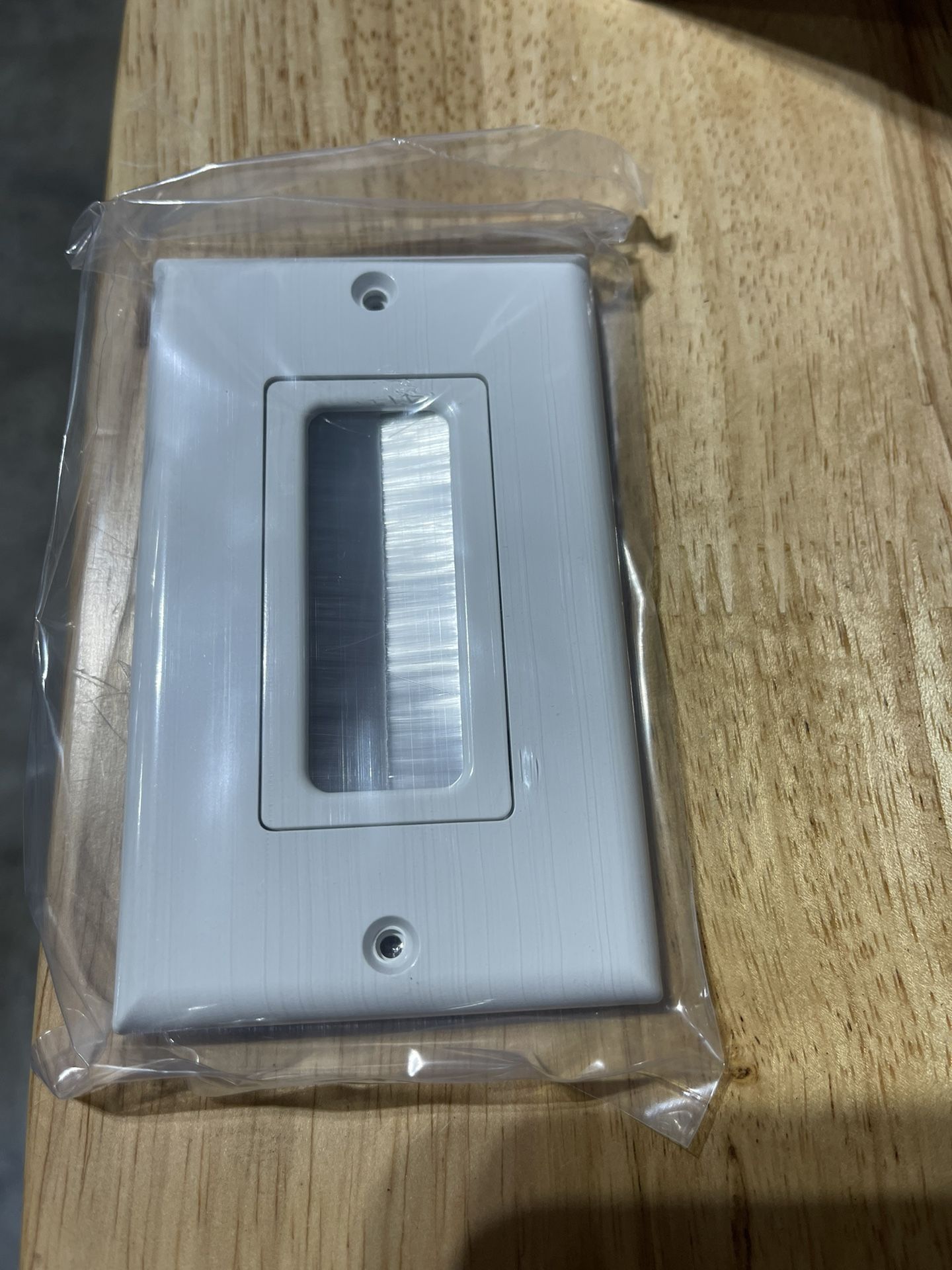 Brush Wall Plate for Sale in Portland, OR OfferUp