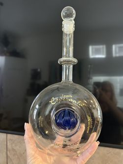 Esperanto tequila bottle